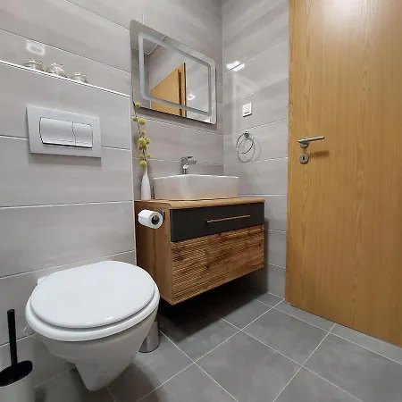 公寓 Apartmaji Biseri *