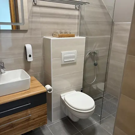 公寓 Apartmaji Biseri 克拉尼斯卡戈拉